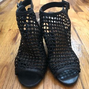 Vince Camuto caged wedges